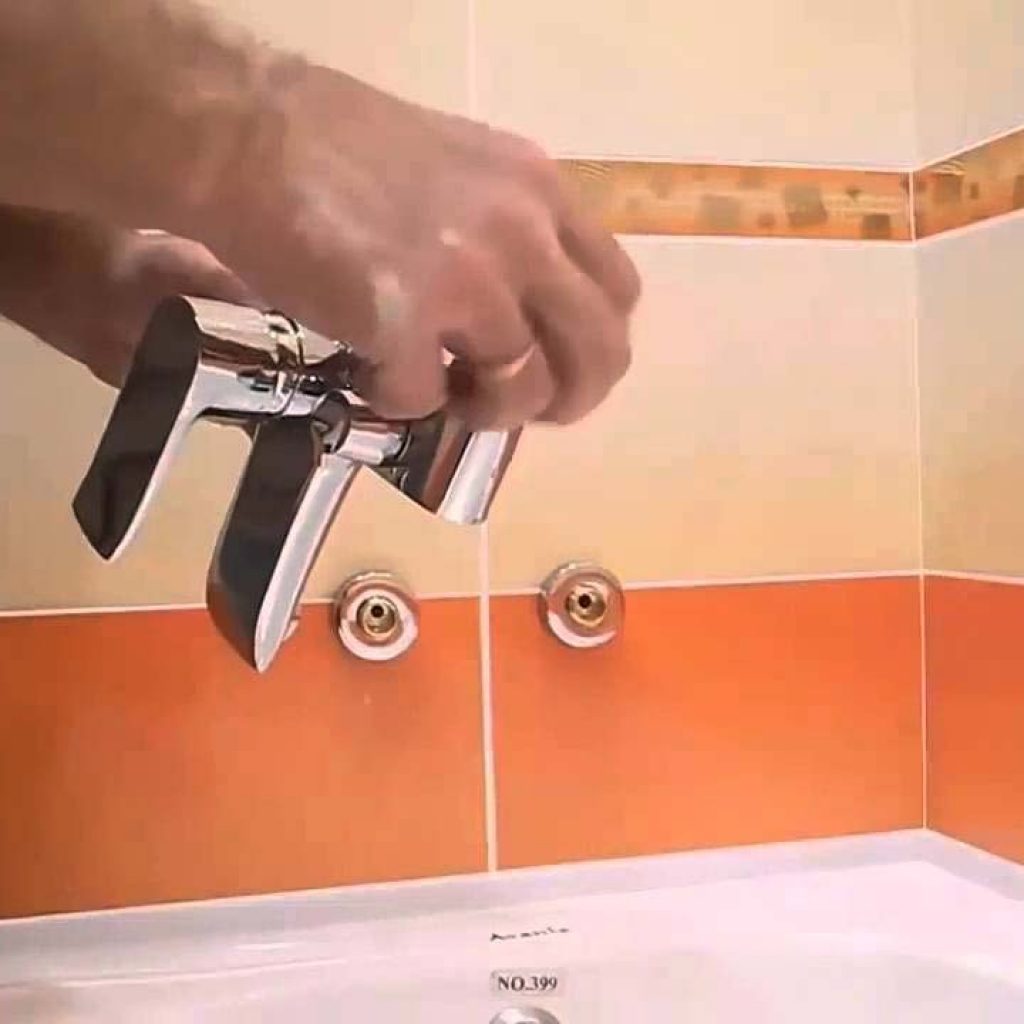 Как установить смеситель в ванной с эксцентриками своими руками